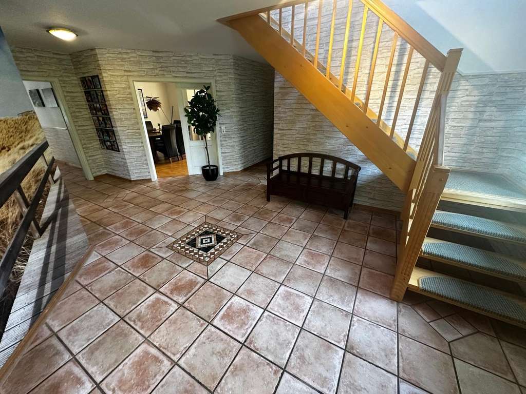 Immobilie in Achtrup - Provisionsfrei: 241 m² EFH mit Wärmepumpe, großem Grundstück und Doppelgarage - Bild 3