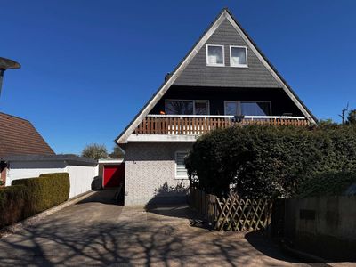 Großzügiges Zweifamilienhaus mit schönem Garten in ruhiger Lage in Lübeck/St. Lorenz