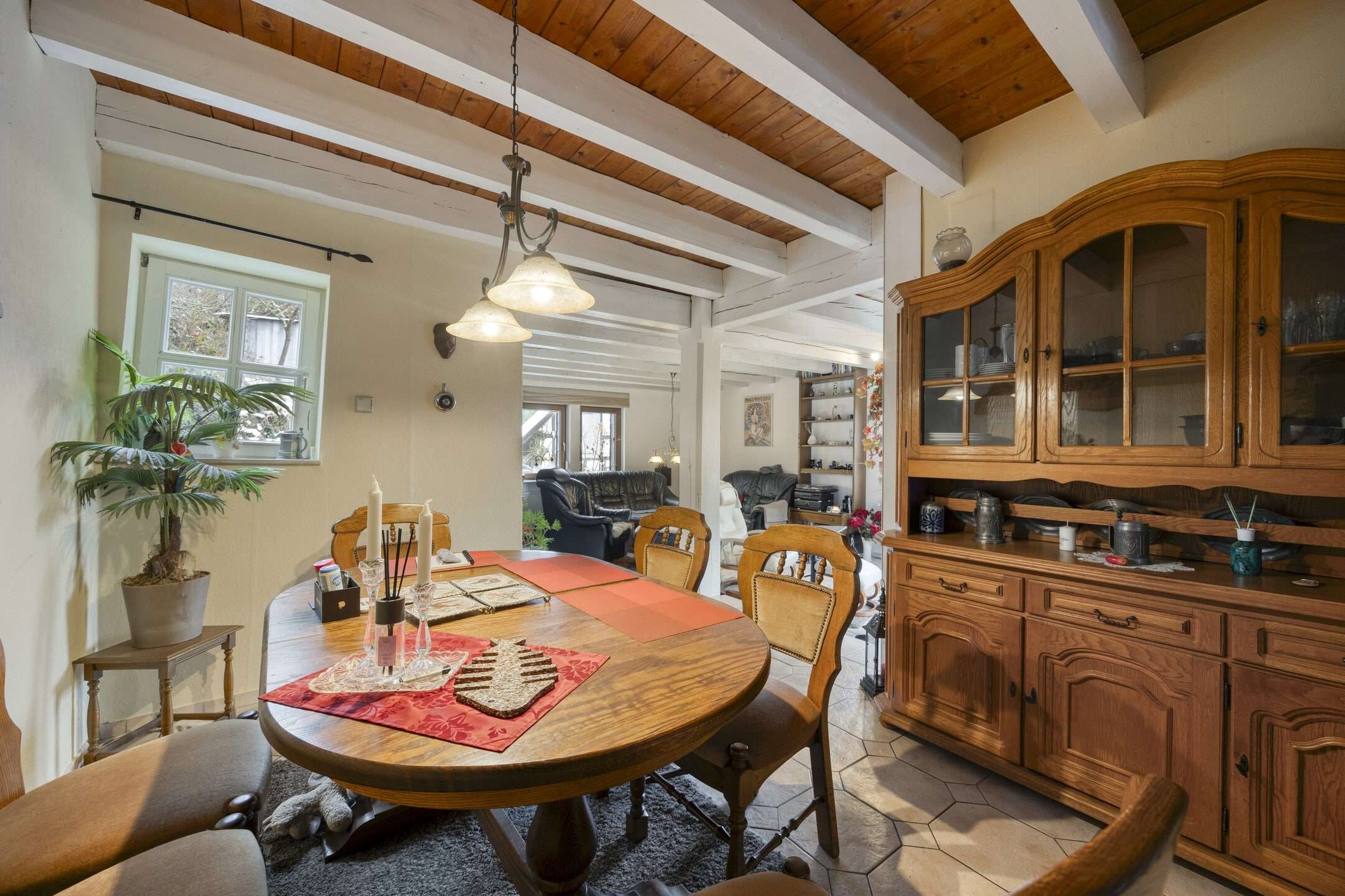 Immobilie in Kirchen (Sieg) - Seltenes Schmuckstück * Wohnen mit Geschichte und Komfort am Fuße der Freusburg * mit großer Scheune - Bild 4