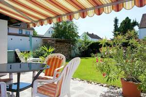 Lichtdurchflutetes Haus mit modernisiertem Bad und schönem Garten – Die vollständige Adresse der Immobilie erhältst du vom Anbieter., 90542 Eckental – Vorschaubild 1