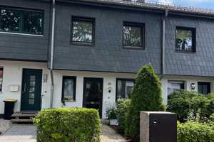 Großzügiges 160 m² Reihenmittelhaus mit Terrasse, Garten und Garage, Nähe MHH – Dorfmarkhof 20, 30625 Hannover – Vorschaubild 2
