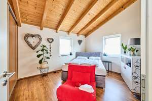 Moderne Doppelhaushälfte mit zwei Terrassen und Garten in ruhiger Wohnlage. – Die vollständige Adresse der Immobilie erhältst du vom Anbieter., 94315 Alburg, Straubing – Vorschaubild 13