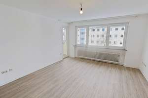 EINZIEHEN UND DIE 1. NKM GESCHENKT BEKOMMEN: Gemütliche 3-Zimmer-Wohnung mit BALKON – Staumühler Str. 5, 33104 Schloß Neuhaus, Paderborn – Vorschaubild 2