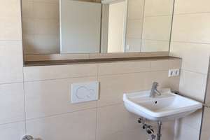 Hochwertige attraktive 3-Zimmer Erdgeschosswohnung in Ingolstadt (Gerolfing) von Privat zu verkaufen – Dürrenseestraße -, 85049 West, Ingolstadt – Vorschaubild 2