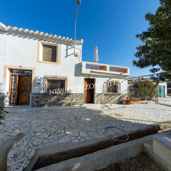 CORTIJO IN ARBOLEAS