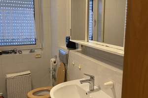 Zwei Zimmer in Schöneck: Kompakt und gut geschnitten – Die vollständige Adresse der Immobilie erhältst du vom Anbieter., 61137 Schöneck – Vorschaubild 3