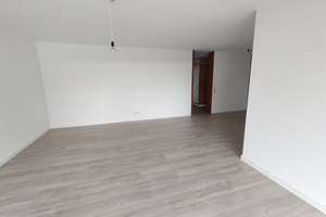 Gepflegte Wohnung im 3.OG mit Südbalkon und Garage – Bernsteinstraße 56, 70619 Heumaden, Stuttgart – Vorschaubild 3