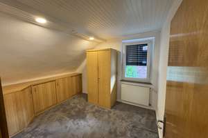 Viel Platz für Ihre Ideen: Großzügige 4-Zimmer-Wohnung in Oberhausen – Die vollständige Adresse der Immobilie erhältst du vom Anbieter., 46149 Buschhausen, Oberhausen – Vorschaubild 9