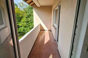 Kapitalanlage mit hoher Rendite: Helle sanierte Wohnung mit Balkon