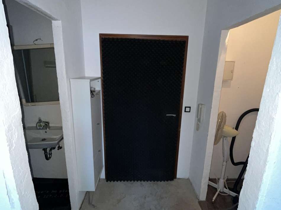 Flur Innen / Hallway Inside