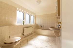 Großzügige Maisonette-Endetagen-Wohnung mit Fahrstuhl + Dachterrasse + Küchenbalkon + TG-Stellplatz! – Die vollständige Adresse der Immobilie erhältst du vom Anbieter., 22459 Niendorf, Hamburg – Vorschaubild 12
