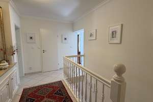 Landhausstil am Niendorfer Gehege! Ruhige 3-Zi.-Maisonette-ETW mit Balkon, Terrasse + TG  – Die vollständige Adresse der Immobilie erhältst du vom Anbieter., 22527 Eidelstedt, Hamburg – Vorschaubild 5