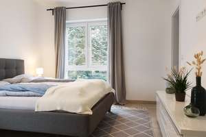 ELEGANTE DHH - NEUBAU - MIT 4 ZIMMERN, EBK, TERRASSE, GEPFLEGTER GARTEN, GARAGE AM HAUS, RUHIGE LAGE – Die vollständige Adresse der Immobilie erhältst du vom Anbieter., 64546 Mörfelden-Walldorf – Vorschaubild 33