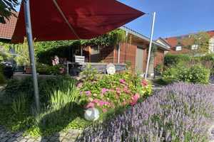 Attraktives Einfamilienhaus mit schönem Garten und Pool – Dachau (Kreis) – Vorschaubild 1