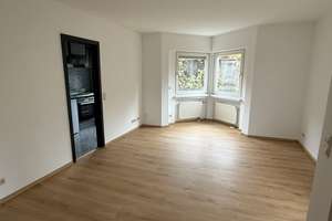 Helle 2-Zimmer-Wohnung mit Balkon im 2. OG in Stuttgart-Untertürkheim zu vermieten – Klabundeweg 12, 70327 Untertürkheim (Ortsteil), Stuttgart – Vorschaubild 3
