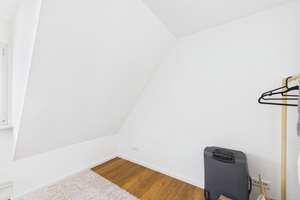 Dachgeschosswohnung mit 50 qm und 3 Zimmern in Darmstadt – Eschollbrücker Straße 13, 64283 Darmstadt-West, Darmstadt – Vorschaubild 9