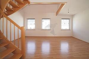 !! City-Penthouse mit Einbauküche, schönem Tageslichtbad, 2 Balkonen und Aufzug !! – Heinrich-Zille-Straße 13, 9111 Zentrum, Chemnitz – Vorschaubild 3