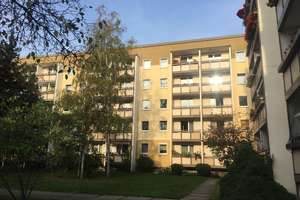 Familienwohnung mit 3 separaten Schlafzimmern und Balkon sucht neue Mieter ab 01.09.2026! – Jessener Str. 23, 1257 Leuben (Stadtteil), Dresden – Vorschaubild 3