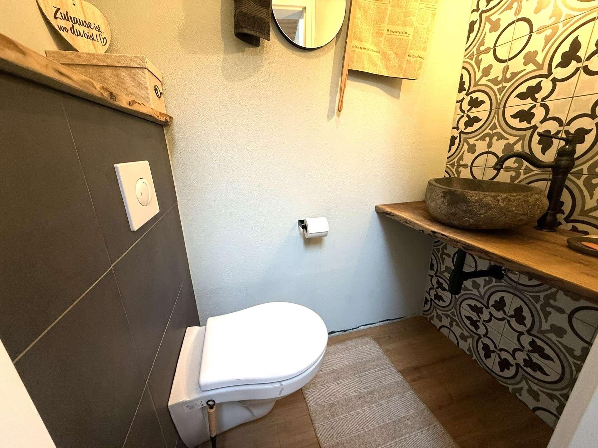 Immobilie in Eiselfing - idyllische Haushälfte in Weilerlage: neuwertige 3-Zimmer mit kl. Garten - Bild 1