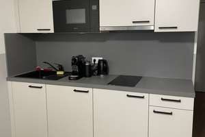 Teilmöbliertes 1 Zimmer Apartment direkt S-Bhf. Rummelsburg ! 30 qm inklusive Internet und Strom! – Hauptstr 81, 10317 Rummelsburg, Berlin – Vorschaubild 2