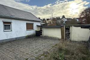 Handwerkerobjekt in Hof - Siedlungshaus (DHH) mit großem Garten – Die vollständige Adresse der Immobilie erhältst du vom Anbieter., 95030 Innenstadt, Hof – Vorschaubild 4