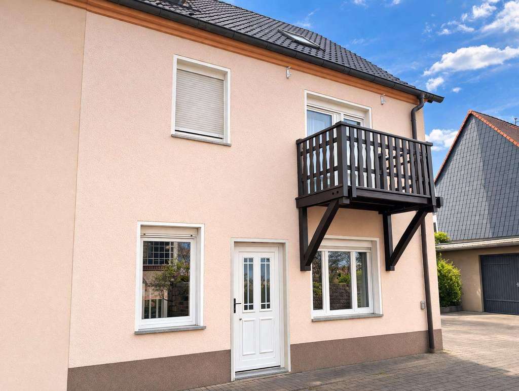 Immobilie in Bad Düben - 1-3-Familienhaus mit großem Grundstück, Pool, Garagen & zahlreichen Nebengelassen für Hobby&Gewerbe - Bild 2