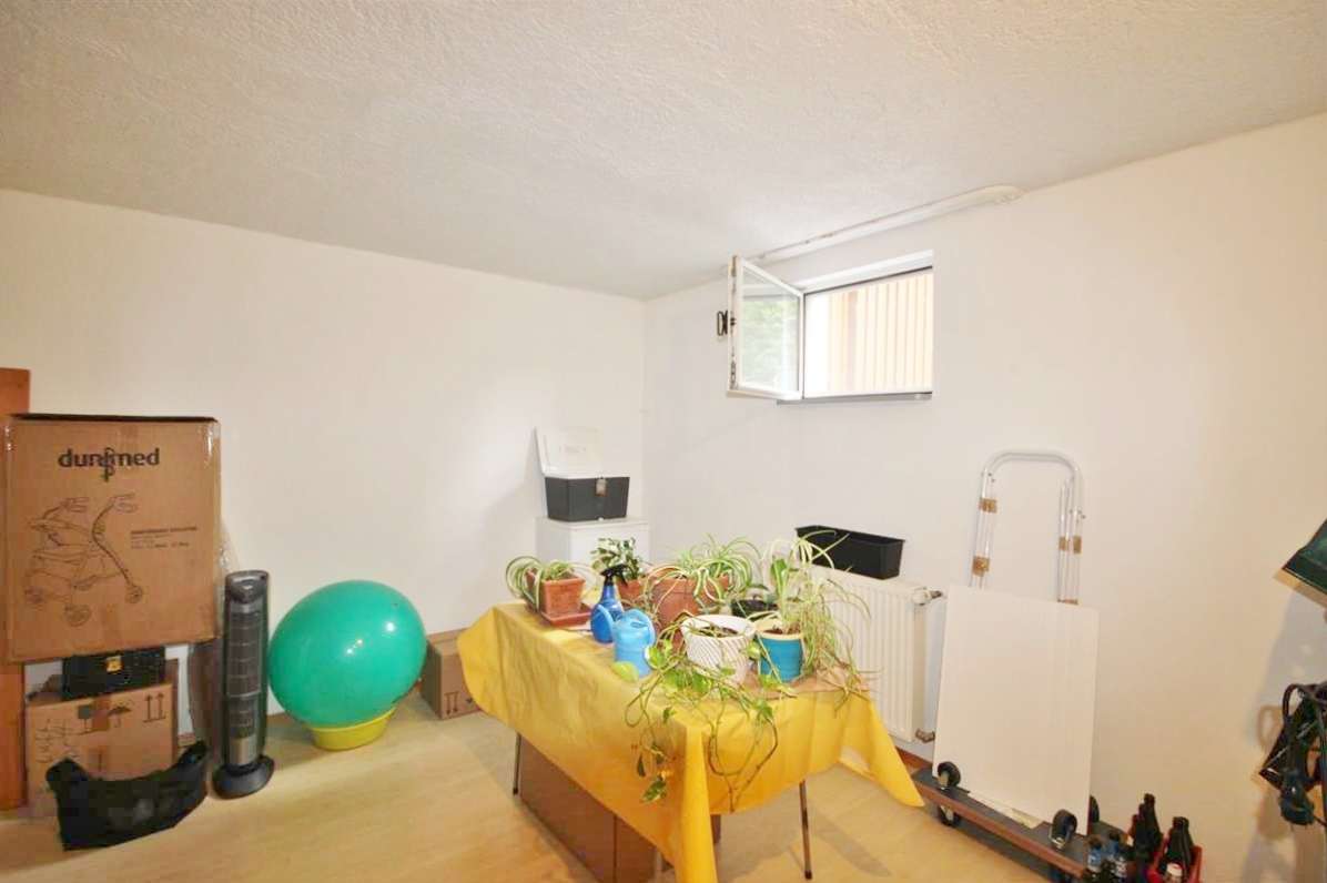 Immobilie in Hinterschmiding - "Für Menschen, die das Besondere lieben"
Liebevolles Unikat mit 2 Garagen, großzügigem Grundstück u - Bild 9