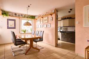 *Reserviert* Sonniges Terrassenhaus mit großer Terrasse, Fernblick & Garage in Winnenden-Schelmenhol – Die vollständige Adresse der Immobilie erhältst du vom Anbieter., 71364 Winnenden – Vorschaubild 3