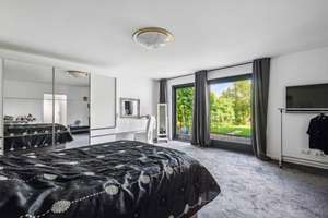 Erstklassige Villa mit Pool, Sauna und weitläufigem Garten – ein Zuhause ohne Kompromisse – Die vollständige Adresse der Immobilie erhältst du vom Anbieter., 65232 Taunusstein – Vorschaubild 15