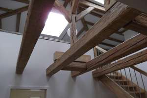 Großzügige 4-Zimmer-Maisonette-Wohnung mit Balkon und Einbauküche in Stuttgart