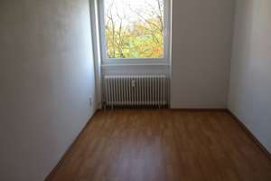 Renovierte 3 Zimmer-Wohnung mit Balkon – 38228 Lebenstedt, Salzgitter – Vorschaubild 2