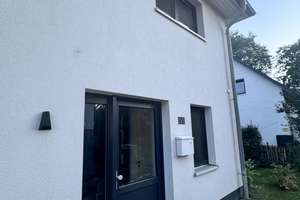 Wohnen mit Charakter: Doppelhaushälfte in Hamburg-Volksdorf – 22359 Volksdorf, Hamburg – Vorschaubild 3