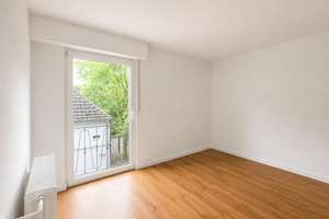 Sanierte 3,5 Zimmer Wohnung mit Balkon in Oberhausen, Garage auf Wunsch – 46049 Lirich-Nord, Oberhausen – Vorschaubild 4