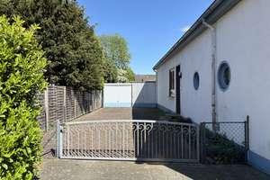 Raumwunder
Historisches Bauernhaus mit bis zu 3 Wohneinheiten,Wärmepumpe,Garage und überdachtem Poo – Die vollständige Adresse der Immobilie erhältst du vom Anbieter., 28777 Rekum, Bremen – Vorschaubild 23