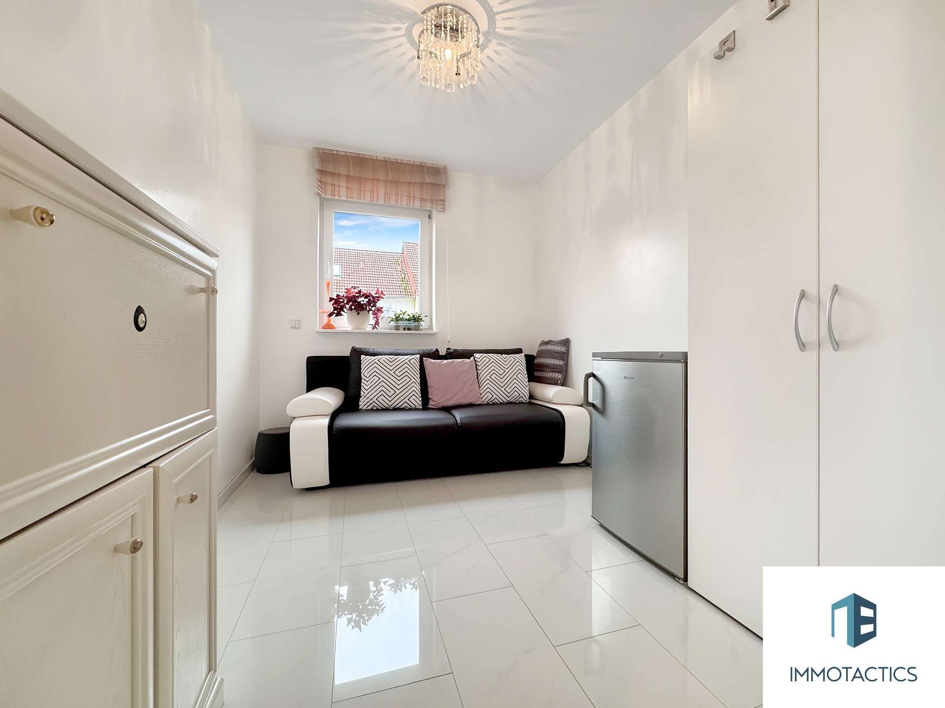 Immobilie in Gau-Algesheim - EXKLUSIVES & MODERNES Zweifamilienhaus für die Großfamilie und Kapitalanleger - Bild 10