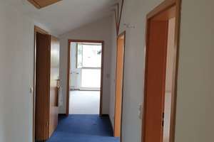Geräumiges Mehrgenerationenhaus mit Blick auf die Frankfurter Skyline – Kreuzstraße 11, 55270 Zornheim – Vorschaubild 10