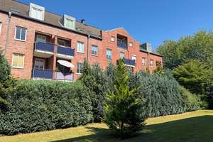 Helle 2-Zimmer-Wohnung mit Südwest-Loggia in zentraler Lage von HH-Rahlstedt