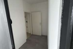 Lichtdurchflutete 3 Zimmer Wohnung im 4. OG in Wuppertal-Vohwinkel – Bahnstraße 28, 42327 Vohwinkel, Wuppertal – Vorschaubild 12