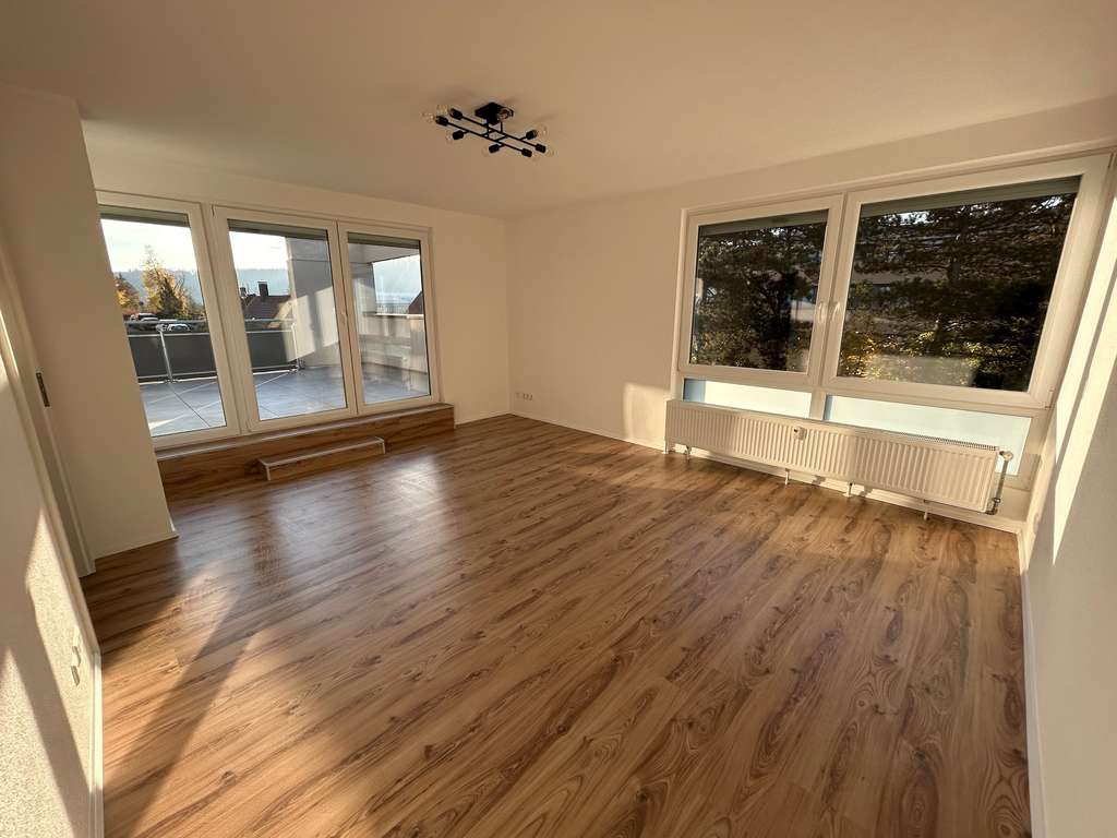 Modernisierte 3-Zimmer-Wohnung mit großer Dachterrasse in zentraler Lage von Heidenheim an der Brenz