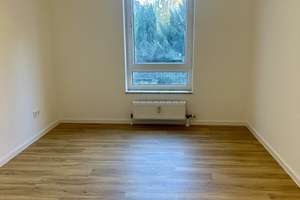 Frisch renovierte 4-Zimmer Wohnung mit Wintergarten in der Südstadt ! – Kleine Düwelstraße 15, 30171 Südstadt, Hannover – Vorschaubild 3