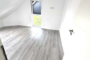Wohnen mit Charakter: Drei-Zimmer-Dachgeschosswohnung in Zuffenhausen – Elsässer 34, 70435 Zuffenhausen-Hohenstein, Stuttgart – Vorschaubild 11