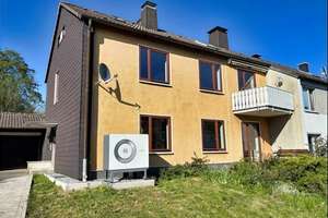 Teilweise renoviertes 1-Familienhaus mit Pkw-Garage 
in beliebter ruhiger Lage, Hagen-Blumenviertel – Die vollständige Adresse der Immobilie erhältst du vom Anbieter., 58095 Hochschulviertel, Hagen – Vorschaubild 2
