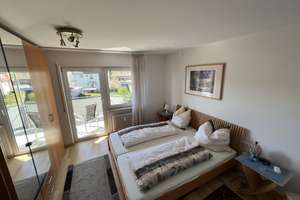 Möbilierte, gepflegte 2-Zimmer-Wohnung mit Balkon und EBK in Filderstadt