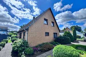 Voll unterkellertes Einfamilienhaus mit Garage und Terrasse sowie viel Entfaltungspotential – Flensburg – Vorschaubild 2