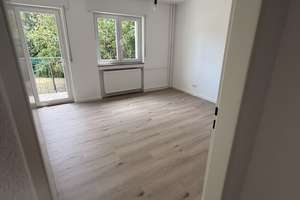 Erstbezug nach Sanierung - Helle 2 Zimmer Wohnung mit EBK und Balkon