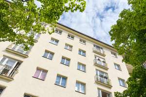 Bezugsfreie 3-Zimmer Wohnung mit großem Sonnenbalkon in ruhiger Wohnlage – Landhausstraße 40, 10717 Wilmersdorf, Berlin – Vorschaubild 7