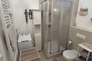 Stilvolles Wohnen im Palais: 2-Zimmer-Traum in Stadtamhof incl. EBK und Wallbox-TG! – 93059 Stadtamhof, Regensburg – Vorschaubild 8