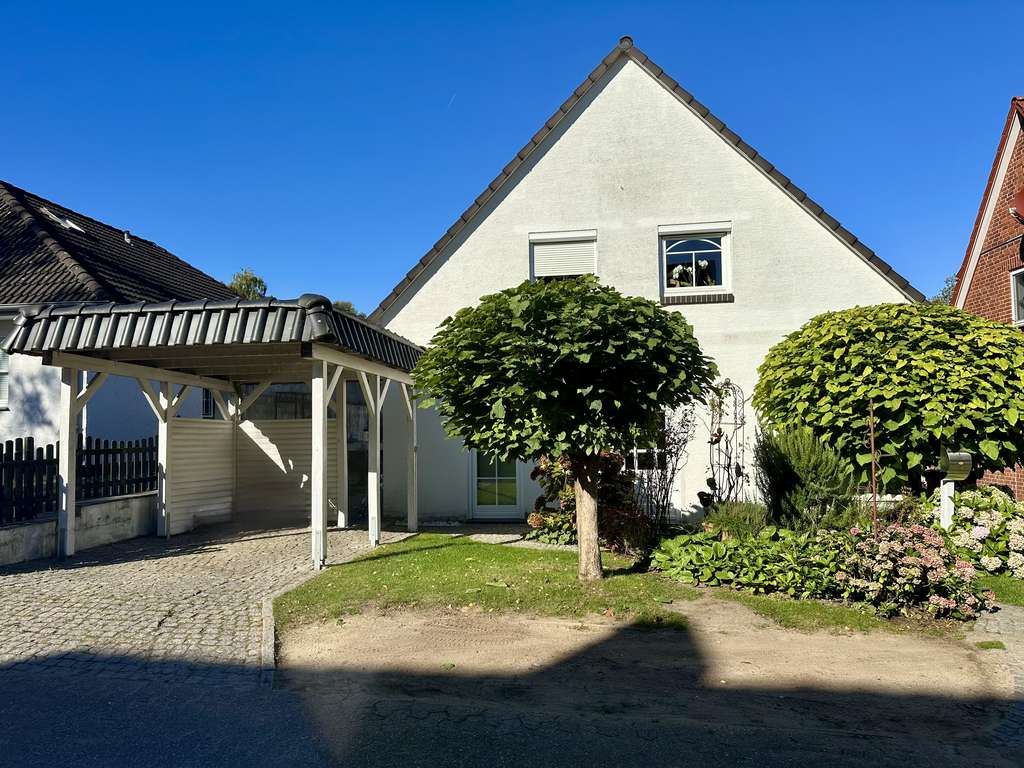 Immobilie in Worpswede - Attraktives Einfamilienhaus mit liebevoll gestaltetem Garten in ruhiger Wohnlage - Worpswede - Bild 2