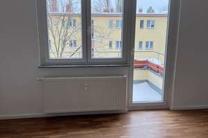 Hochwertig renovierte 2-Zimmer-Wohnung mit Blick auf den Költzepark – Kirchhofstr. 5b, 13585 Spandau (Ortsteil), Berlin – Vorschaubild 7