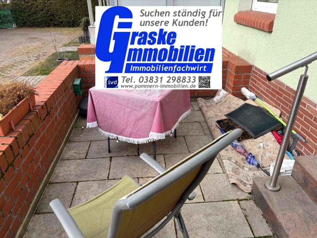 Immobilie in Ueckermünde - Günstiges Reihenhausmittelhaus vollunterkellert mit Gartenfläche zu verkaufen - Bild 2